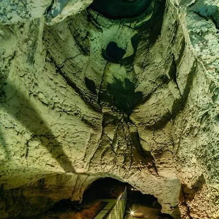 Modern Penthouse Ivan With Rooftop Swimming Pool And Jacuzzi *