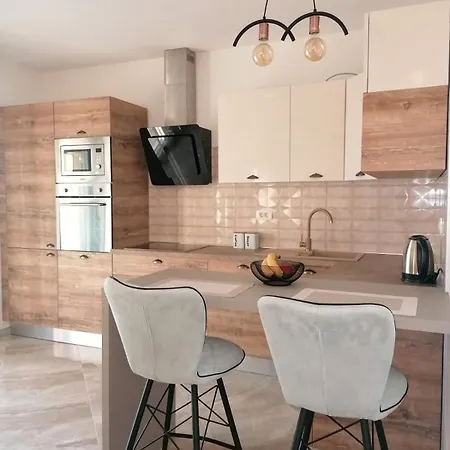 Modern Penthouse Ivan With Rooftop Swimming Pool And Jacuzzi Apartman