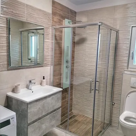 Modern Penthouse Ivan With Rooftop Swimming Pool And Jacuzzi