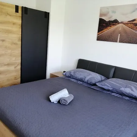 Modern Penthouse Ivan With Rooftop Swimming Pool And Jacuzzi Apartmán *