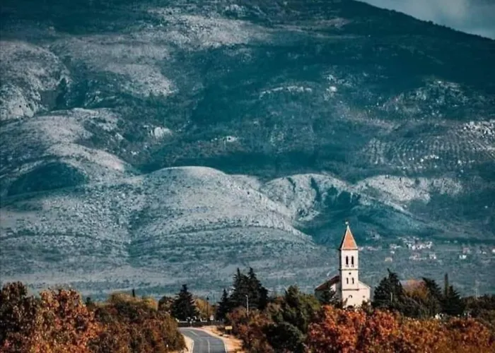 Apartamento Modern Penthouse Ivan With Rooftop Swimming Pool And Jacuzzi *