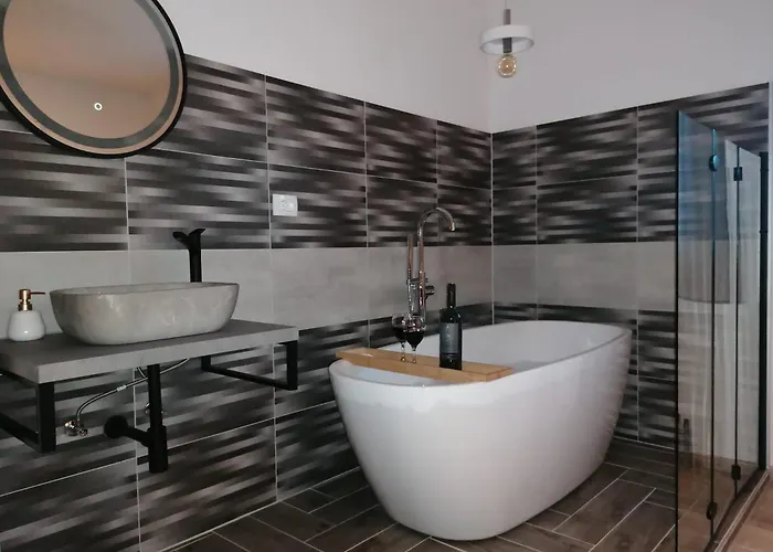 Modern Penthouse Ivan With Rooftop Swimming Pool And Jacuzzi