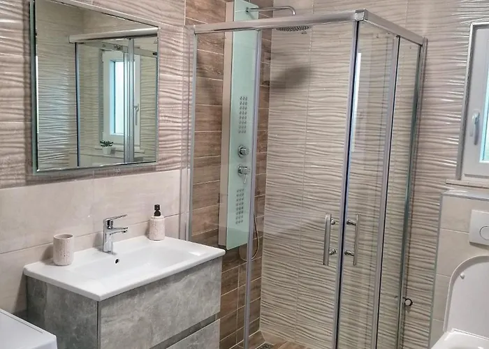 Modern Penthouse Ivan With Rooftop Swimming Pool And Jacuzzi