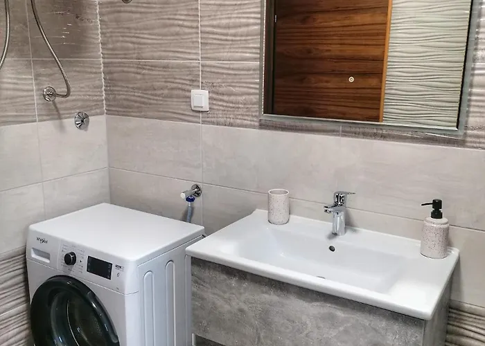 Modern Penthouse Ivan With Rooftop Swimming Pool And Jacuzzi