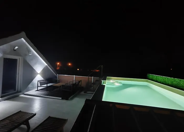 Modern Penthouse Ivan With Rooftop Swimming Pool And Jacuzzi *